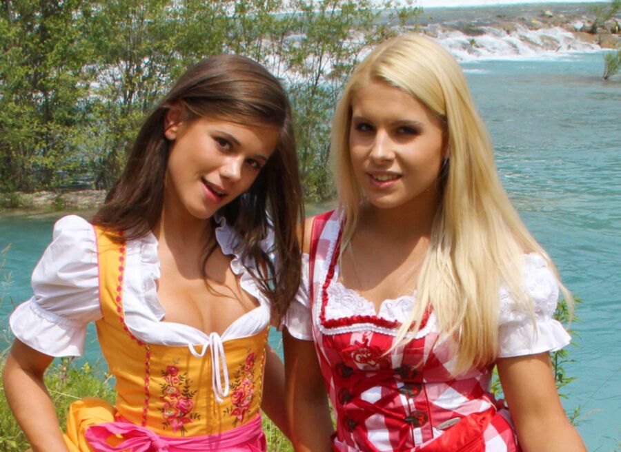 Free porn pics of Heidi und Bine lassen sich von gern im Dirndl photografieren 8 of 30 pics