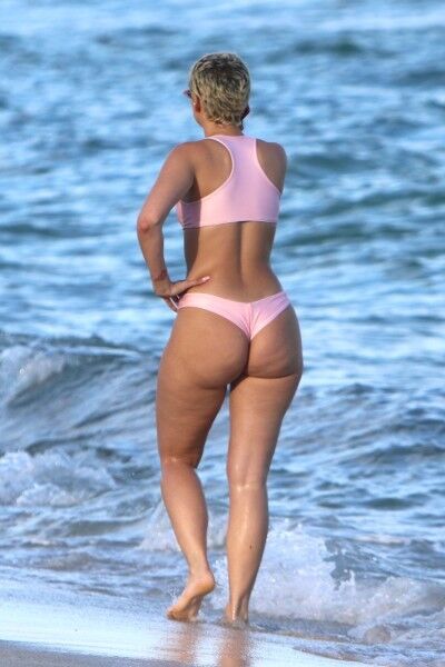 Free porn pics of Julieanna Goddard wears a pink two piece bikini in Miami Beach,  3 of 5 pics