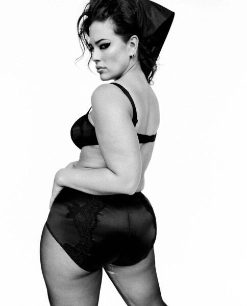 Free porn pics of Ashley Graham : stunning shoot for Vogue Italia 2 of 6 pics