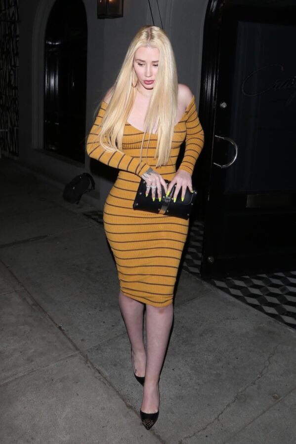 Free porn pics of iggy azalea tight dress 12 of 12 pics