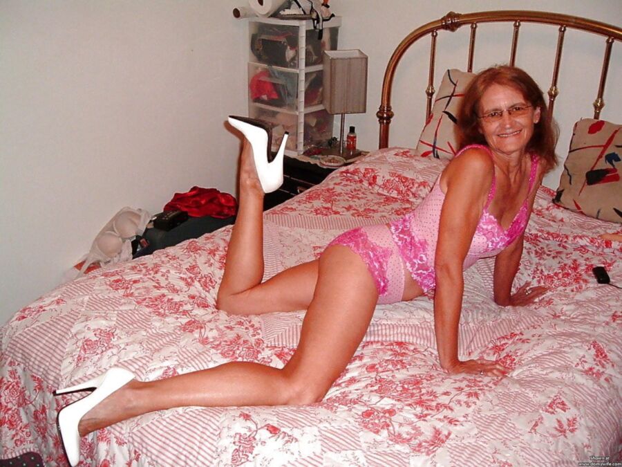 Free porn pics of Grannies in Lingerie for Friday 3 of 72 pics