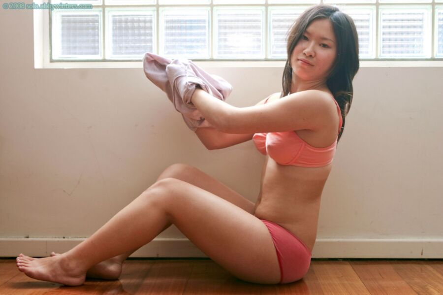Free porn pics of Chinese-Australian Minnie has a nice Bush 23 of 101 pics