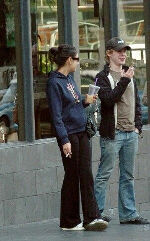 Free porn pics of Mila Kunis Smoking 1 of 48 pics