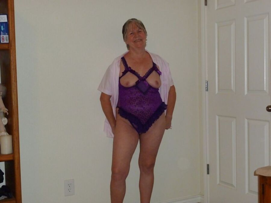 Free porn pics of Grannies in Lingerie for Friday 14 of 72 pics