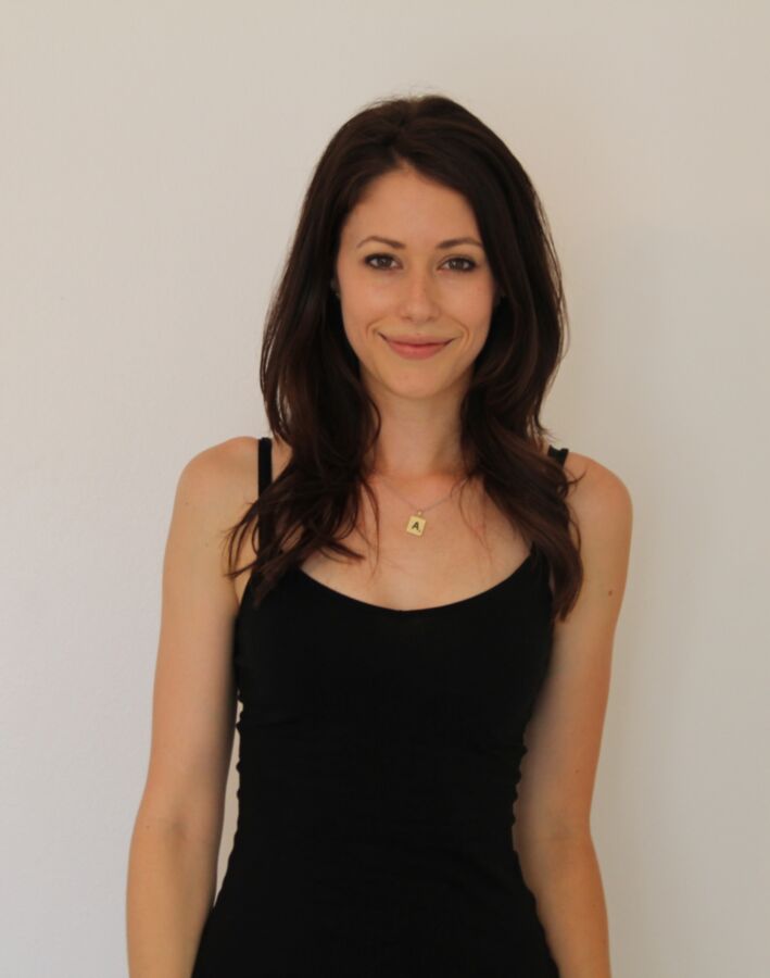 Free porn pics of Amanda Crew 2 of 6 pics