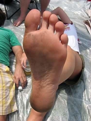 Free porn pics of Feet I love to smell or lick 3 of 7 pics