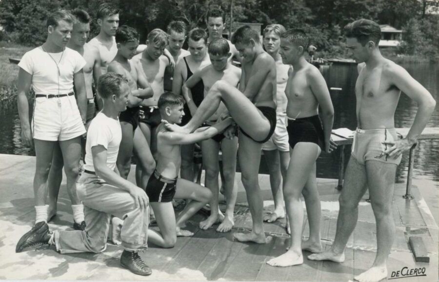 Free porn pics of Vintage men swim briefs 22 of 100 pics