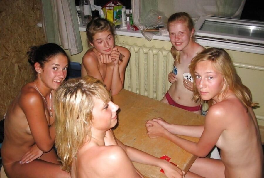 Free porn pics of Teens in Groups 11 of 120 pics