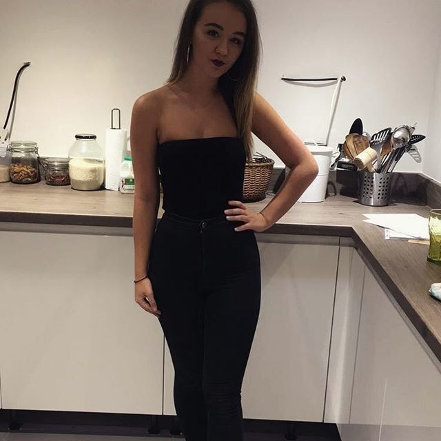 Free porn pics of Chloe - Curvy Instagram slag wants to make you explode 11 of 39 pics