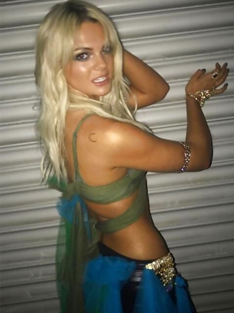 guide to online dating uk from Allan brittney spears look alike