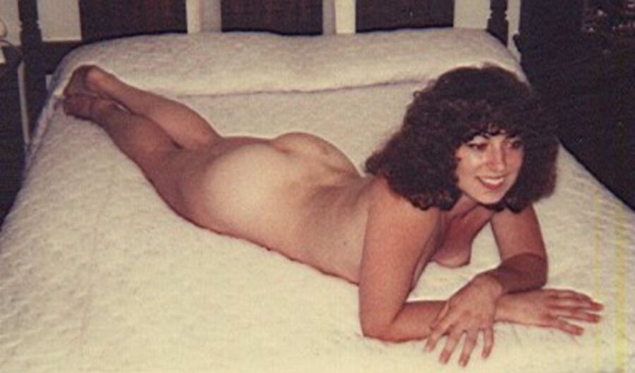 Free porn pics of VINTAGE AMATEUR PICS ALL THE WAY UP TO CONTEMPORARY BEAVER SHOTS 3 of 54 pics