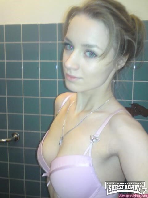 Free porn pics of German Jenny Makes Hot Selfies 16 of 41 pics