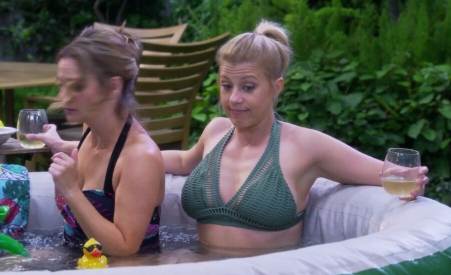 Free porn pics of Fuller House Girls 23 of 25 pics
