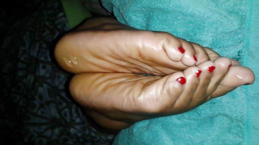 Free porn pics of playing with bbw soles 7 of 11 pics