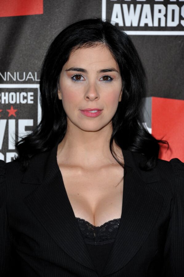 Free porn pics of Sarah Silverman is a doll 21 of 44 pics