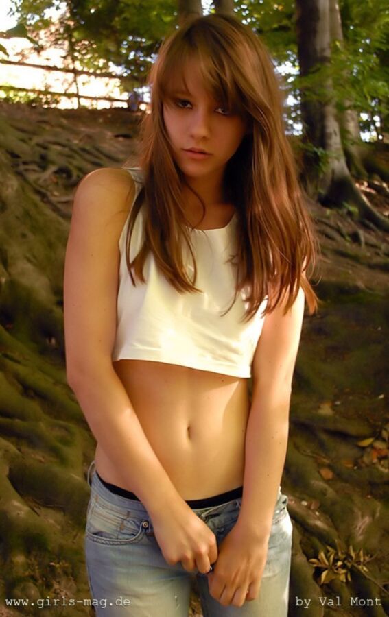 Free porn pics of APRIL: WALLPAPERS of a most beautiful teen from Germany  5 of 8 pics
