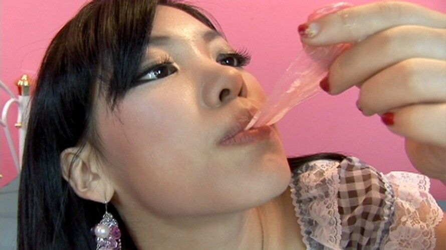 Free porn pics of Japanese - condom sucking 22 of 33 pics