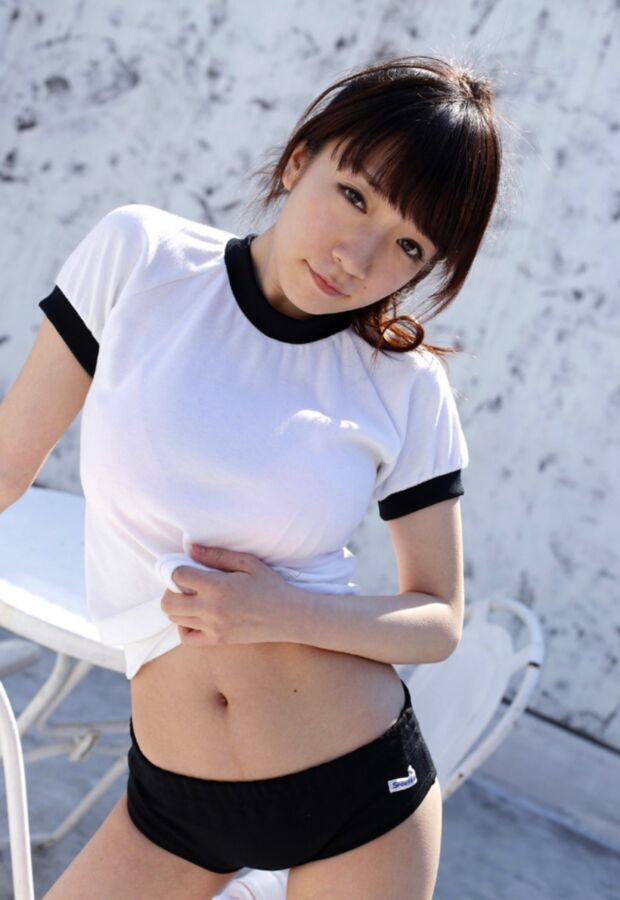 Free porn pics of Airi Shimizu Nice Tits (Non-Nude) 6 of 18 pics