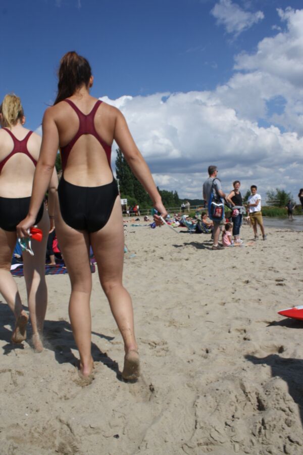 Free porn pics of Beach asses - Ärsche am Strand 3 of 8 pics