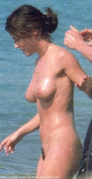 Free porn pics of Alyssa Milano nude @ the beach 1 of 6 pics