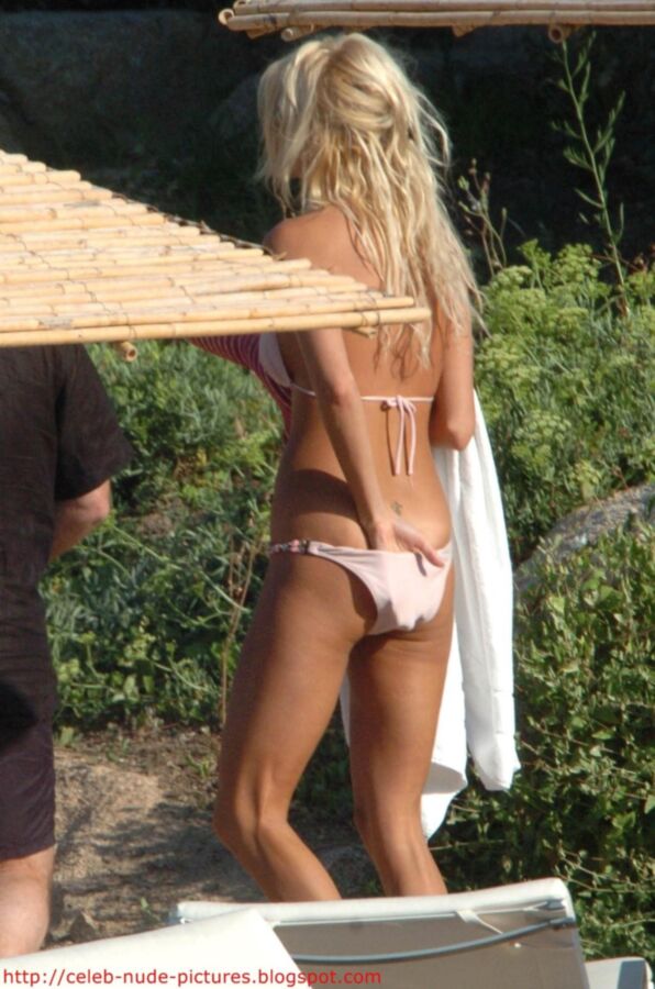 Free porn pics of Victoria Silvstedt sexy bikini pics (pokies) 8 of 14 pics