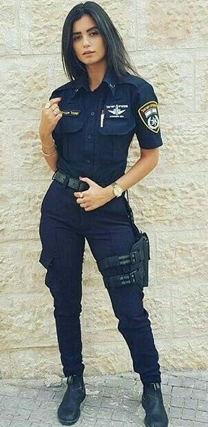 Free porn pics of Police and military women 6 of 19 pics