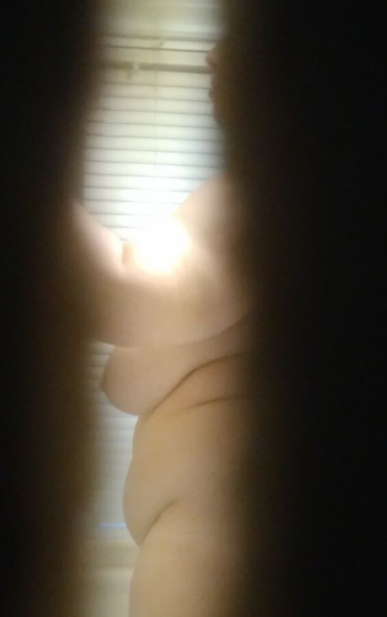 Free porn pics of Peeping my bbw wife 3 of 13 pics