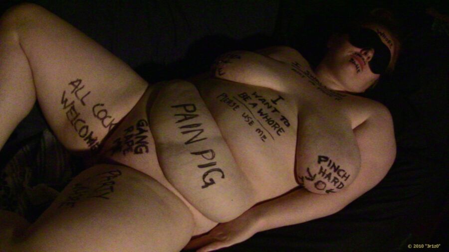 Free porn pics of Notepad humiliation 19 of 30 pics
