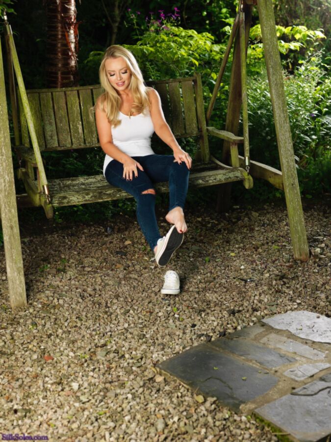 Free porn pics of Blonde Beauty Barefoot Outdoors in Jeans 3 of 50 pics