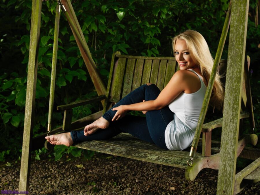 Free porn pics of Blonde Beauty Barefoot Outdoors in Jeans 15 of 50 pics