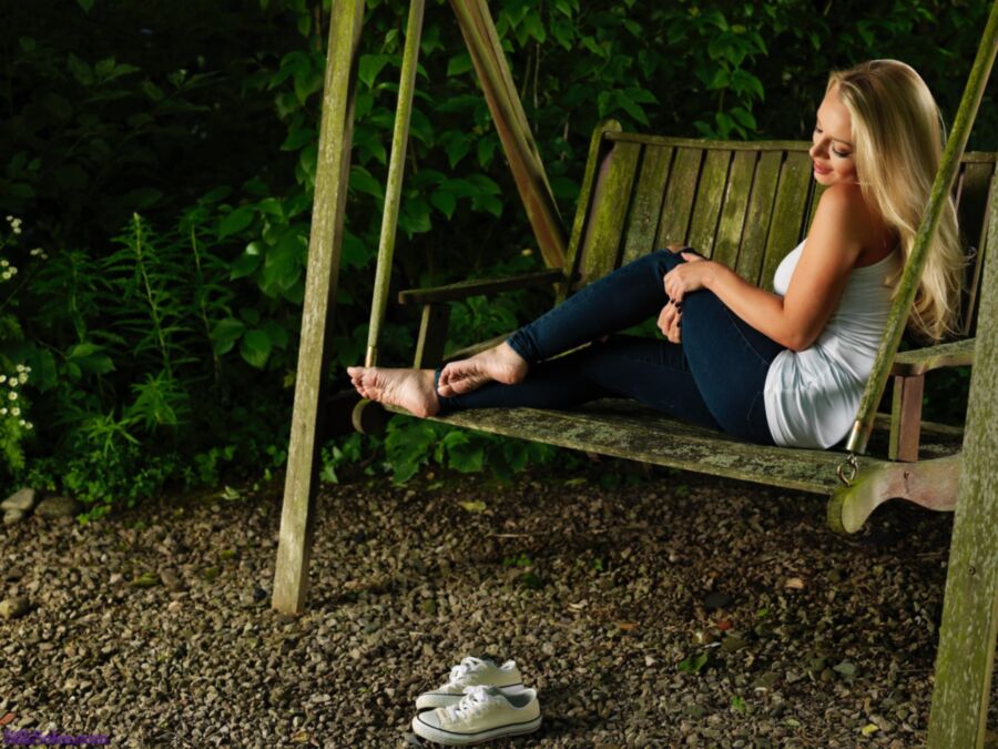 Free porn pics of Blonde Beauty Barefoot Outdoors in Jeans 14 of 50 pics