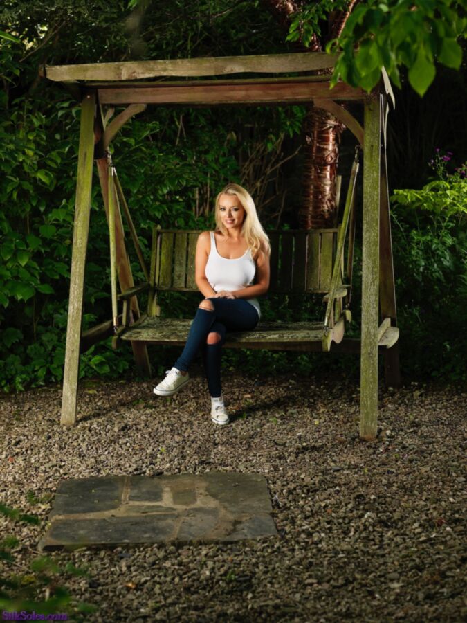 Free porn pics of Blonde Beauty Barefoot Outdoors in Jeans 1 of 50 pics