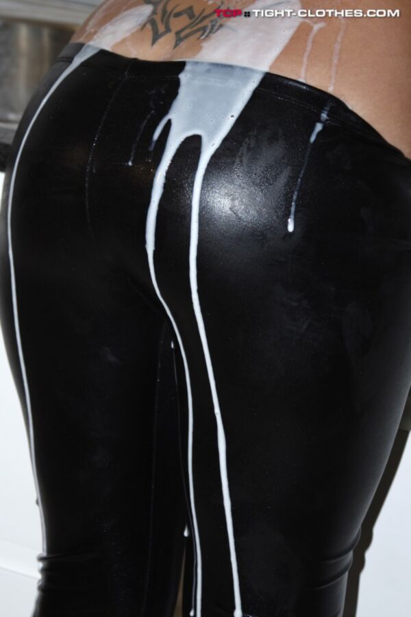 Free porn pics of Mette - tight black leggings 17 of 62 pics