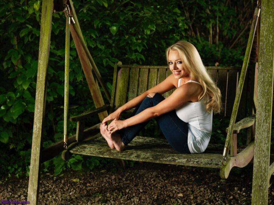 Free porn pics of Blonde Beauty Barefoot Outdoors in Jeans 12 of 50 pics