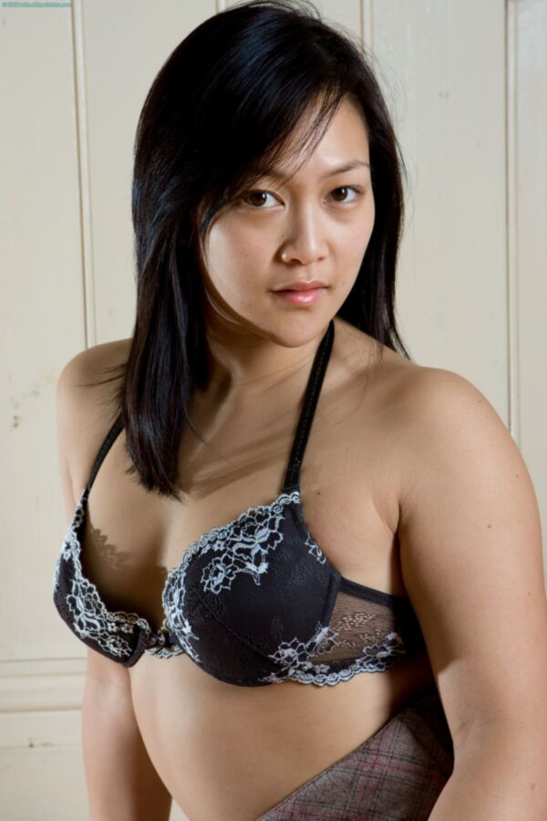 Free porn pics of Asian-Australian Chantelle has a nice Bush 14 of 130 pics