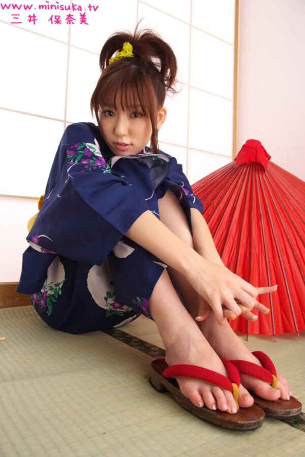 Free porn pics of Kimono - Yukata with barefoot Geta sandals (nn) 20 of 30 pics
