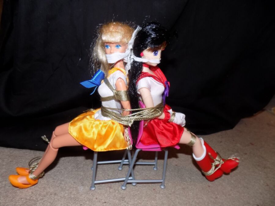 Free porn pics of Sailor Venus and Sailor Mars Captured 12 of 13 pics