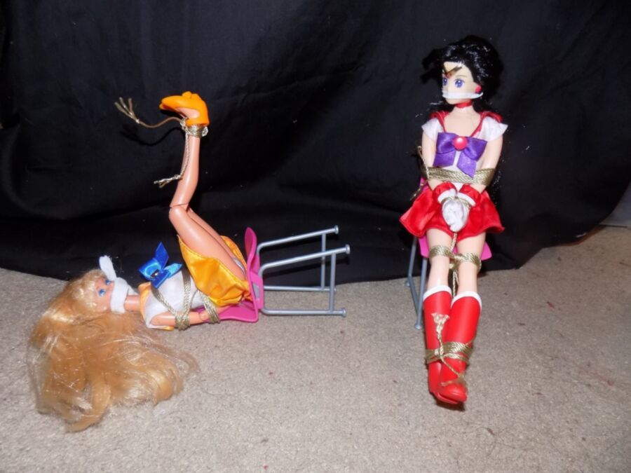 Free porn pics of Sailor Venus and Sailor Mars Captured 10 of 13 pics