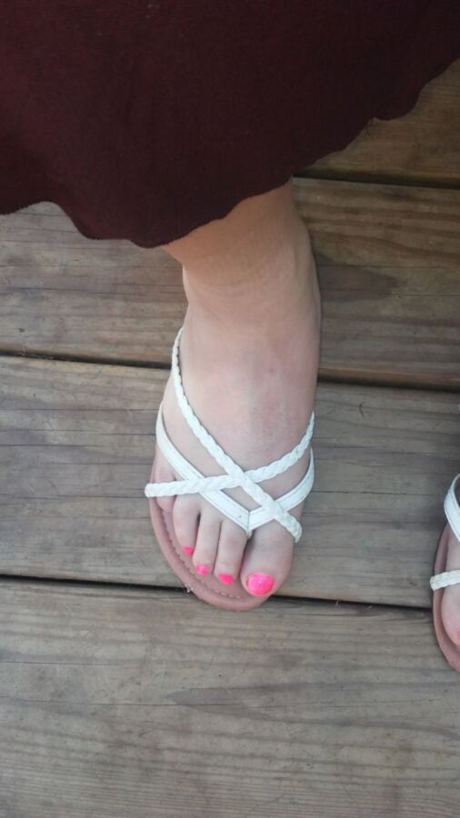 Free porn pics of Wifes Feet With An Anklet On, For Your Comments 8 of 18 pics