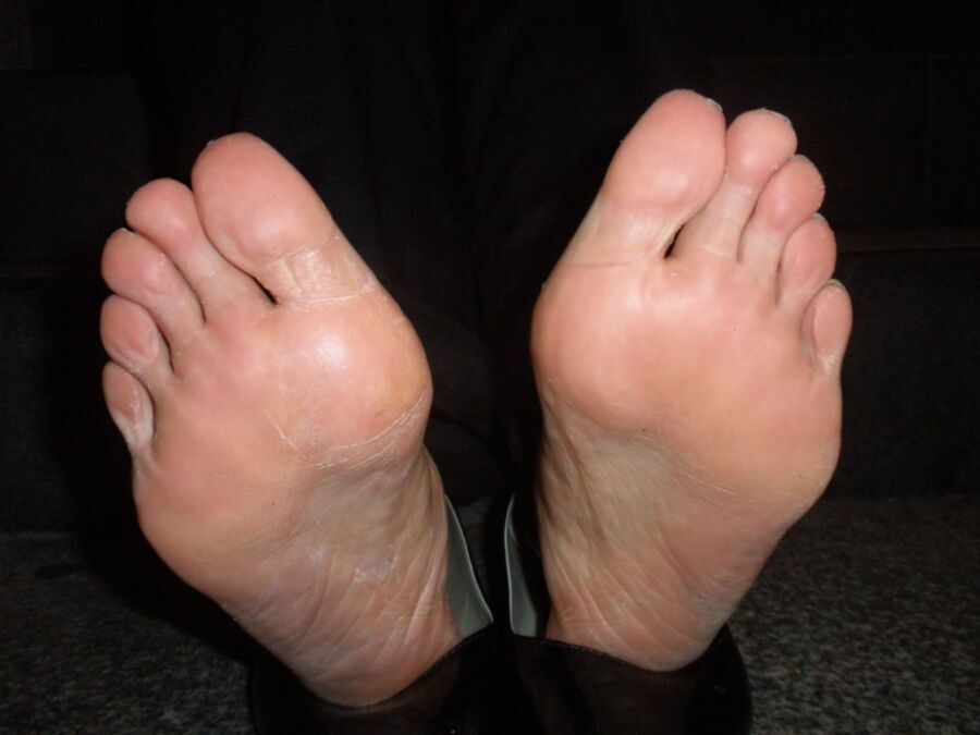 Free porn pics of THANK YOU FOR SHOW ME YOUR ROUGH FEET (JAPAN) 3 of 5 pics