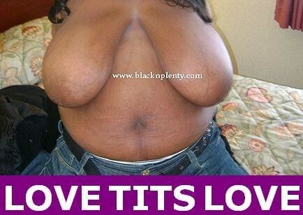 Free porn pics of Love tits love 18 of 20 pics