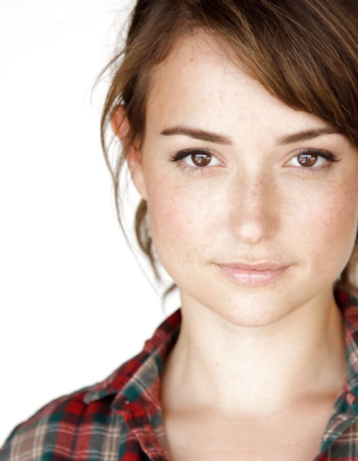 Free porn pics of Milana Vayntrub 7 of 28 pics