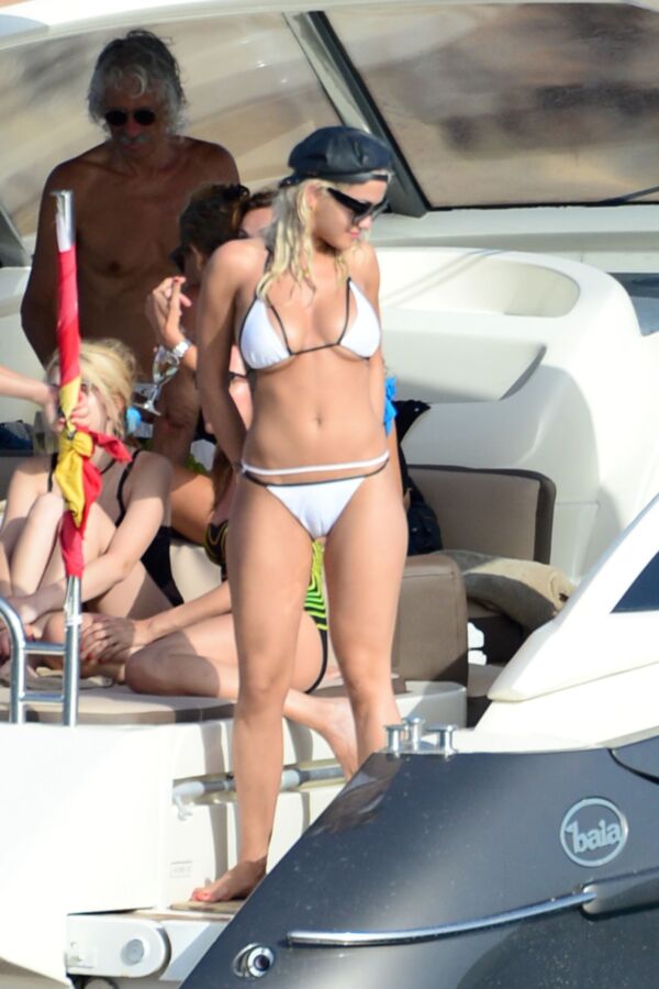 Free porn pics of Rita Ora White Bikini Cameltoe 24 of 37 pics