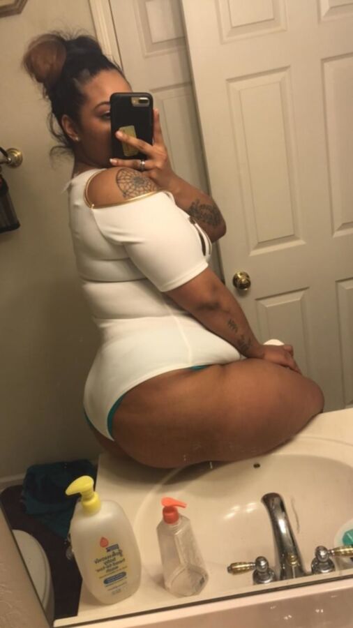 Free porn pics of Great hot chubby african american latina bbw escort 14 of 23 pics