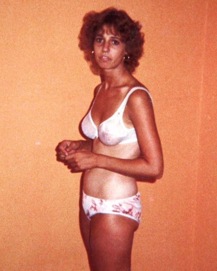Free porn pics of Retro Gold - Cathy Diane Schneider - standing orange 2 of 11 pics