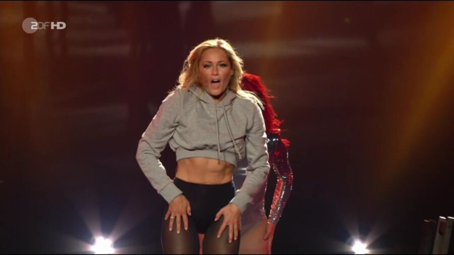 Free porn pics of Helene Fischer - Nylon-Caps (+ Vanessa Mai) 12 of 43 pics