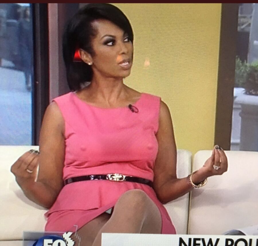 Free porn pics of Harris Faulkner Fox News babe fake nipple pokies 2 of 11 pics