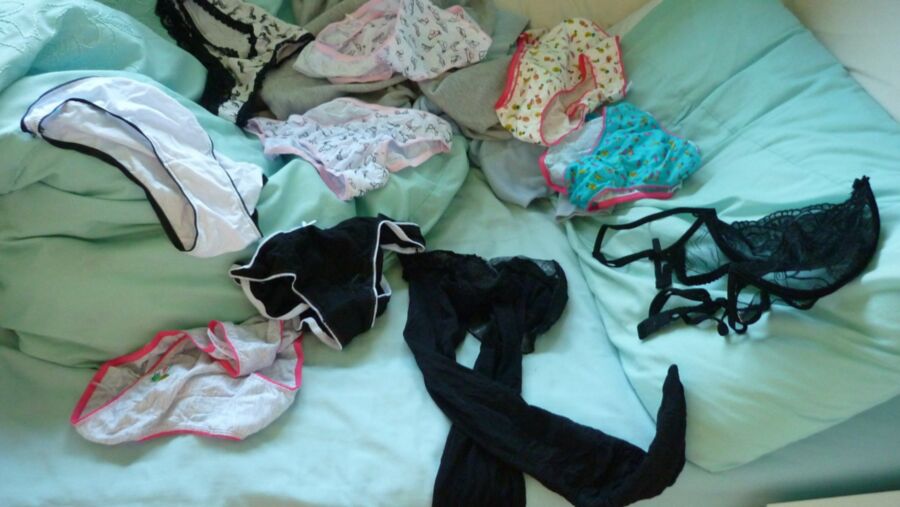 Free porn pics of Teen school girls pantie drawer raid 6 of 26 pics