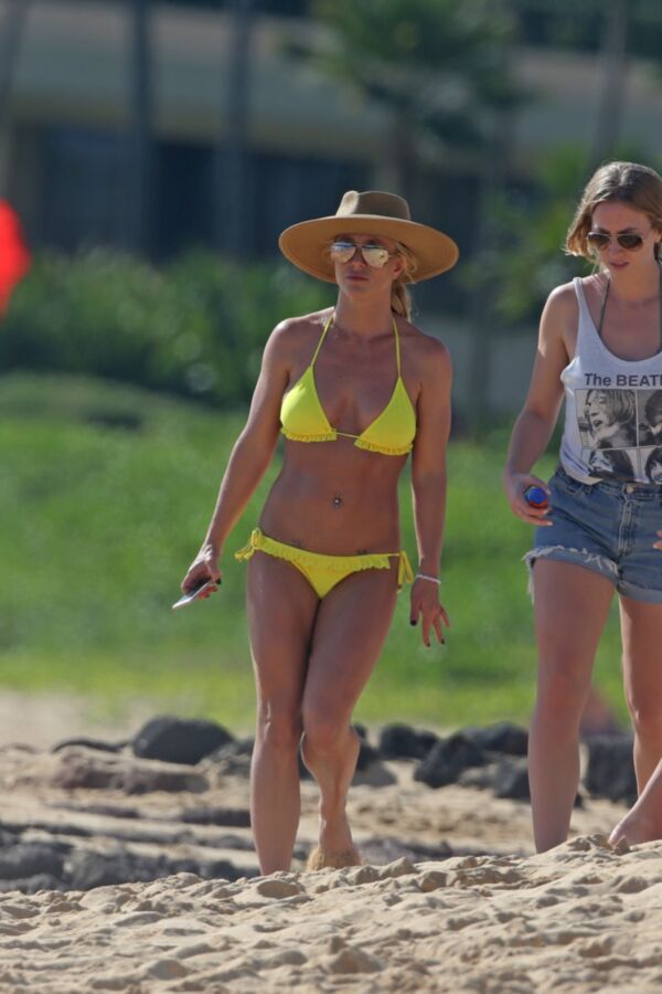 Free porn pics of Britney Spears - Yellow Bikini Candids 7 of 17 pics