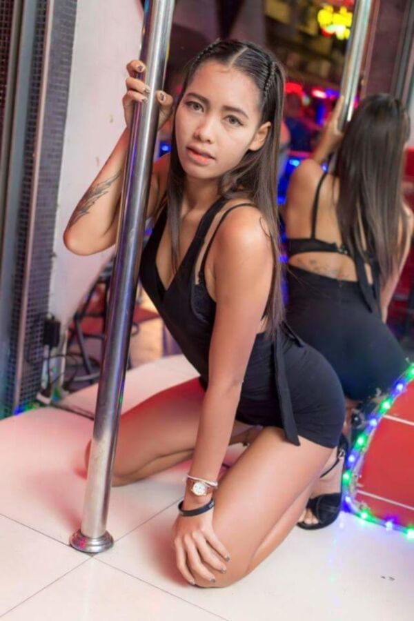 Free porn pics of Thai Bargirl Pong Pattaya  17 of 51 pics